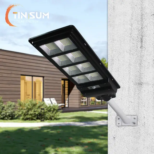 Lampadaire solaire innovant 400 watts